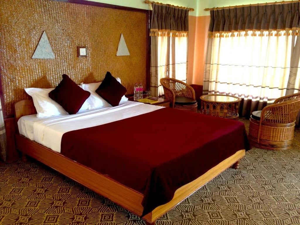 Himalayan Deurali Resort Pokhara Eksteriør bilde